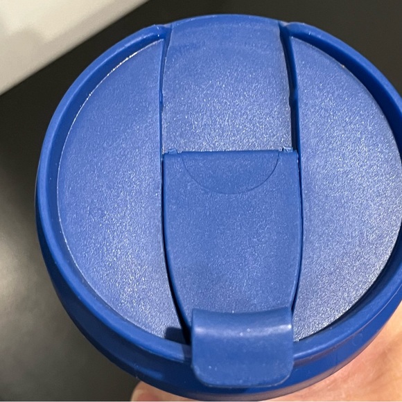 Lilly Pulitzer Travel Tumbler - Picture 4 of 8